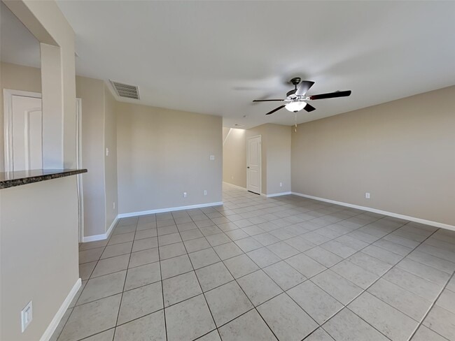 Building Photo - 729 Totem Trail Dr