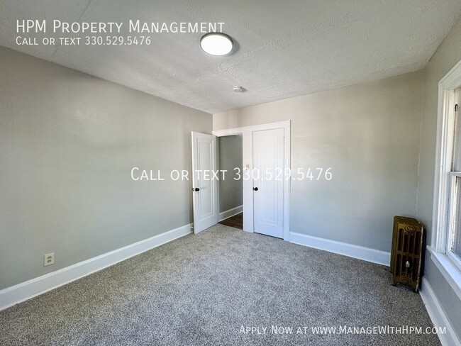 Building Photo - 1259 Oxford Ave NW