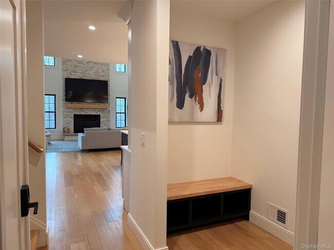 Building Photo - 6 Conifer Ct