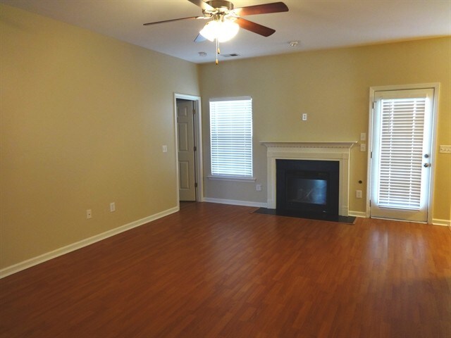 Building Photo - 106 Meadowvale Ln