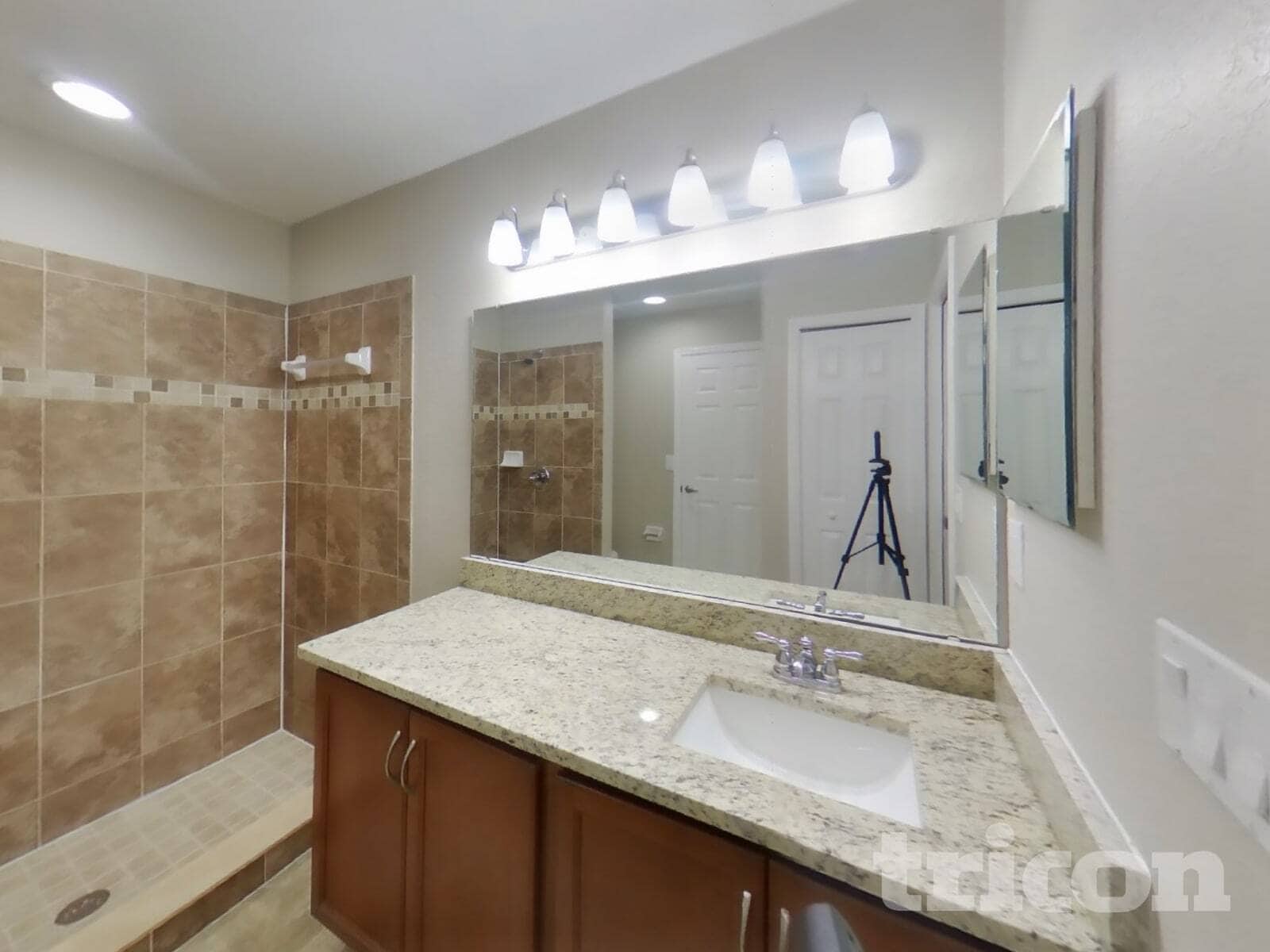 Building Photo - 2311 12th Ave E