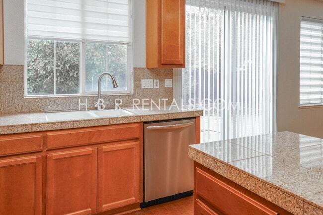 Building Photo - Wicklund Village: Charming 4-Bed Single Story Home in Mountain House Spacious Corner Lot