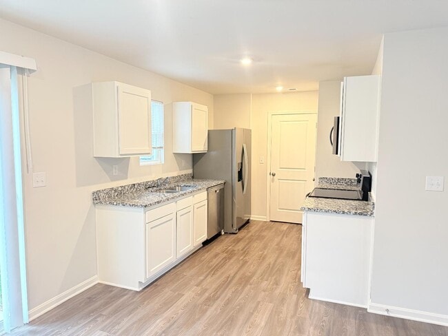 Building Photo - 344 Berkley Rd