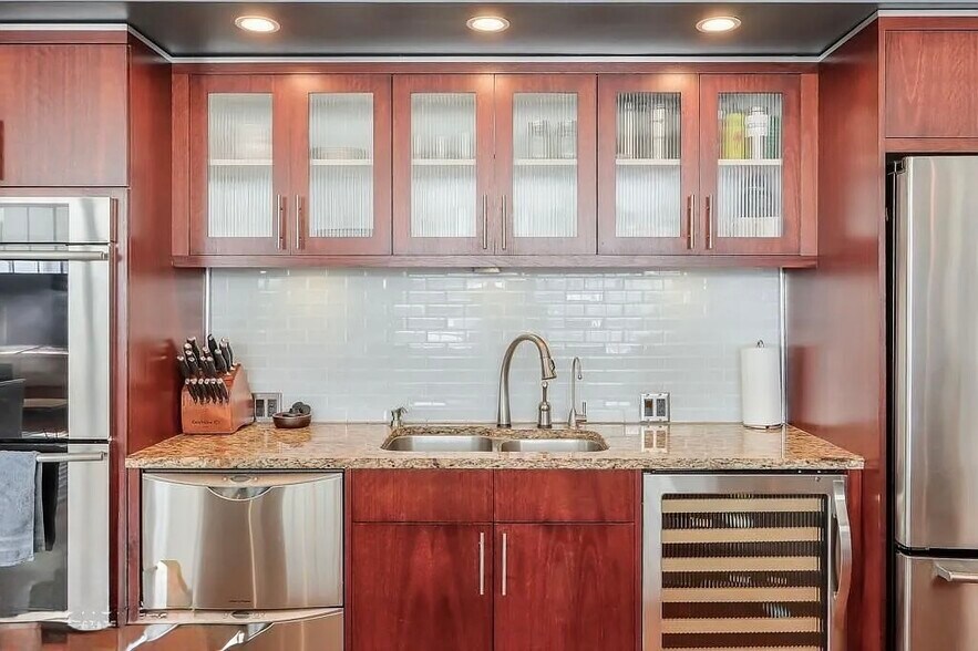 Building Photo - 426 Marietta St NW