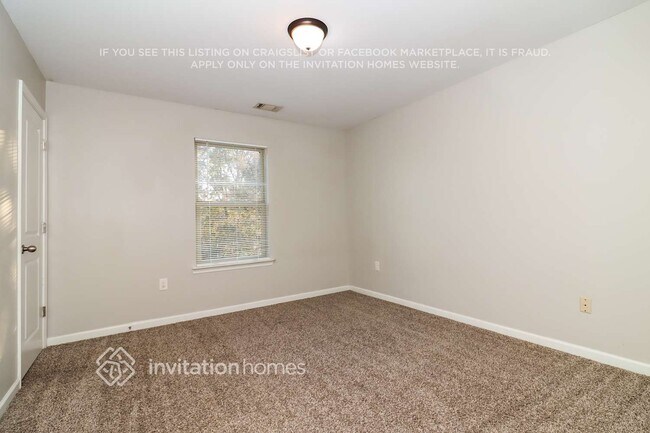 Building Photo - 3165 Franklin St