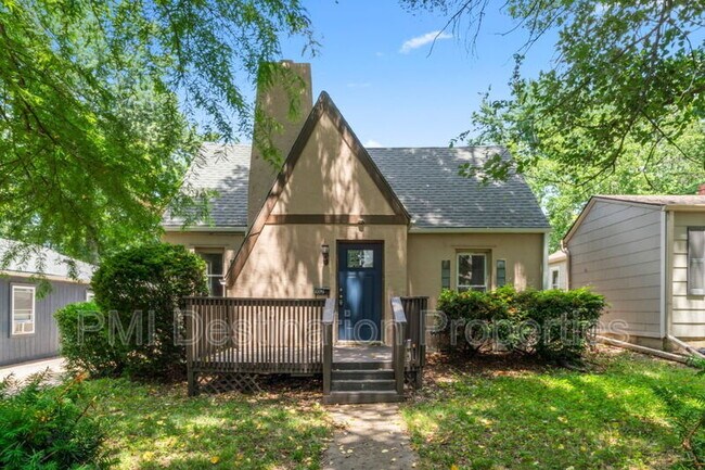 Primary Photo - 102 E 80 Terrace