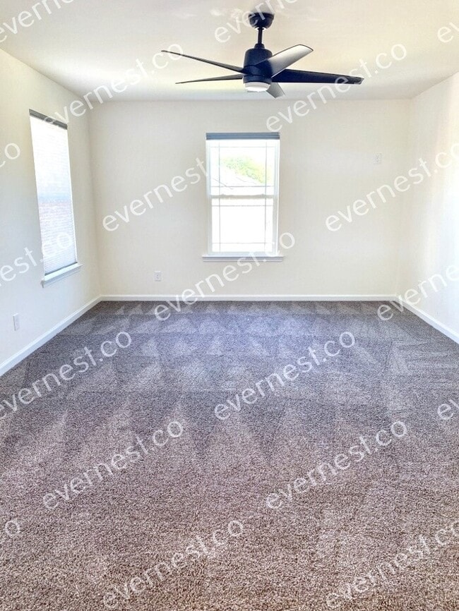 Building Photo - 102 Ridgeway St