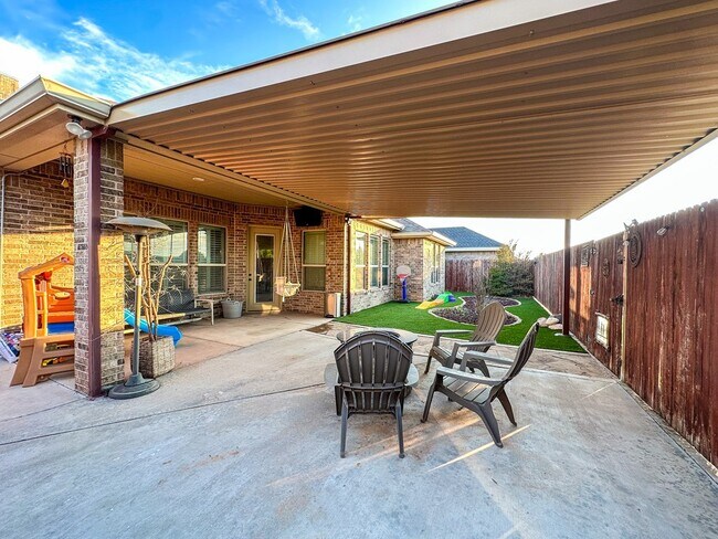 Building Photo - 7211 Raphael St