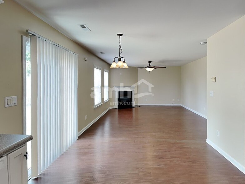 Building Photo - 1710 Cabarrus Crossing Dr