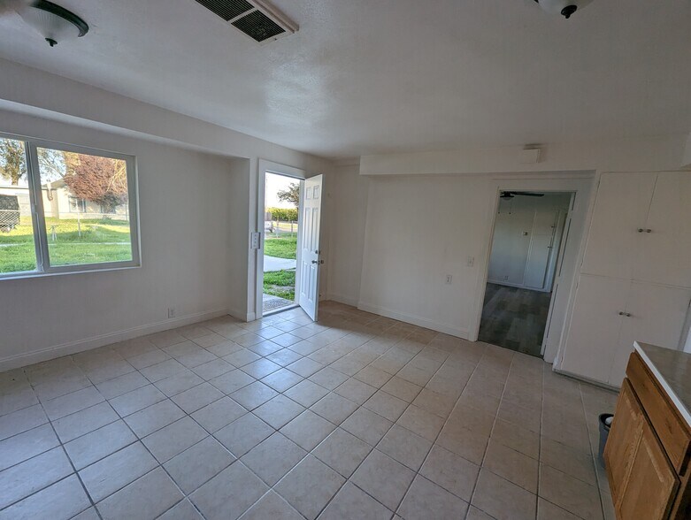 kitchen - 11200 CA-99