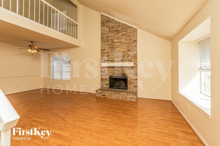 Building Photo - 4231 Glen Ridge Dr