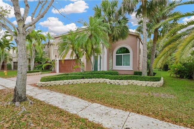 Building Photo - 1500 SW 171st Terrace