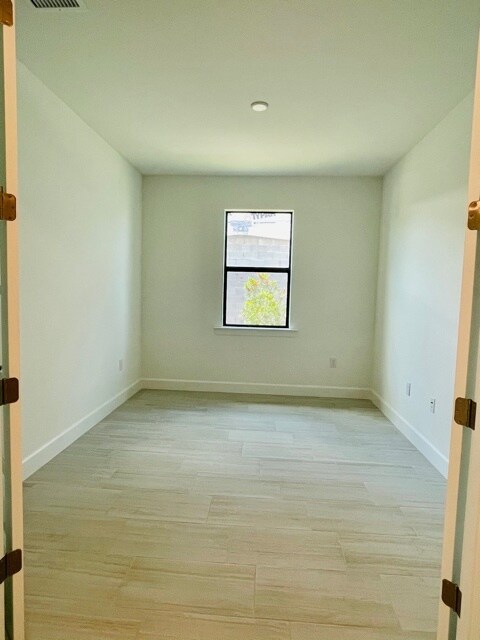 Building Photo - 1962 Tripletail Ln