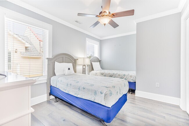 Building Photo - 7401 N Ocean Blvd