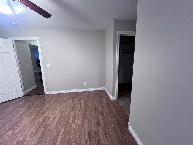 Building Photo - 2060 Ravenwood Blvd