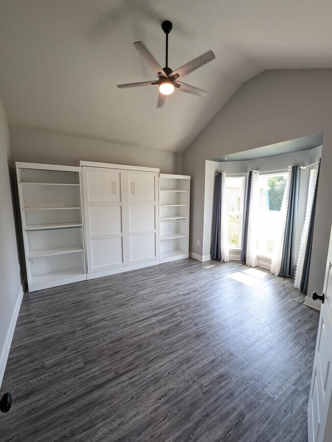Building Photo - 3565 Pearl Ct