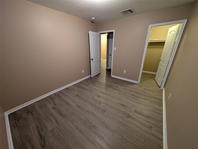 Building Photo - 18920 Sunrise Rnch Ct