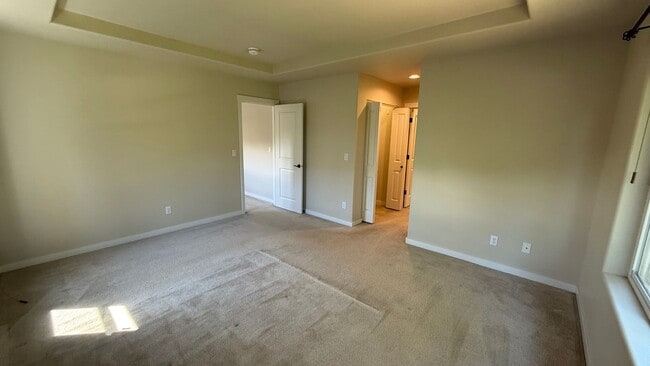 Building Photo - Beautiful 4-Bedroom Home for Lease in the ...