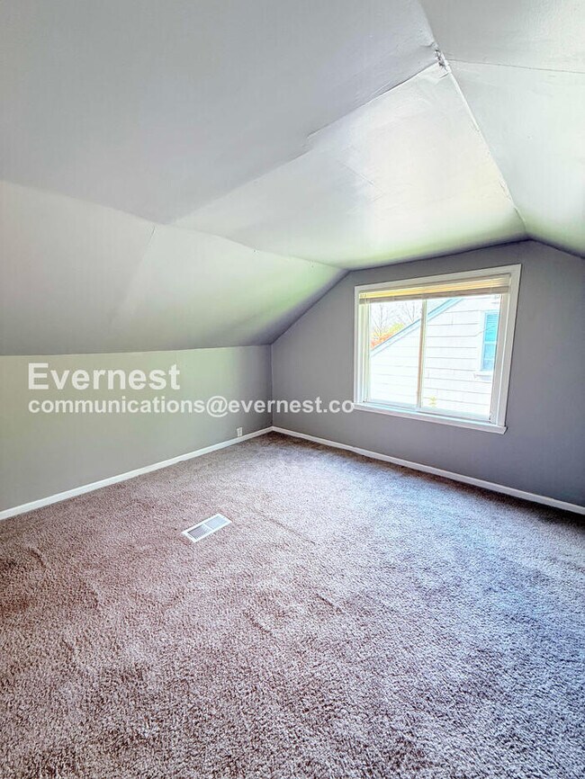 Building Photo - 8270 Trinity St