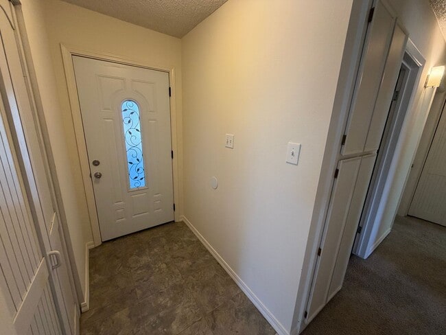 Building Photo - Cute 3 Bedroom Home in Sparks!