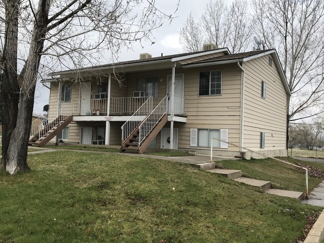 Building Photo - 307 N 1st St