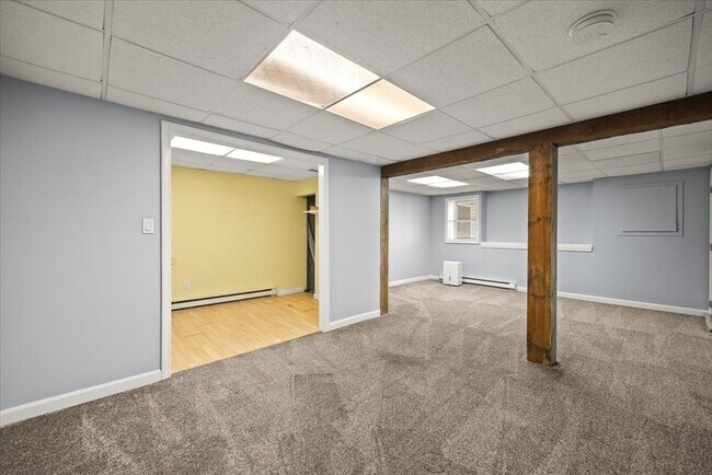 Building Photo - 9 Village Way