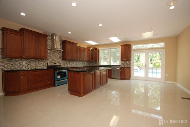 Building Photo - 41 Fritz Dr