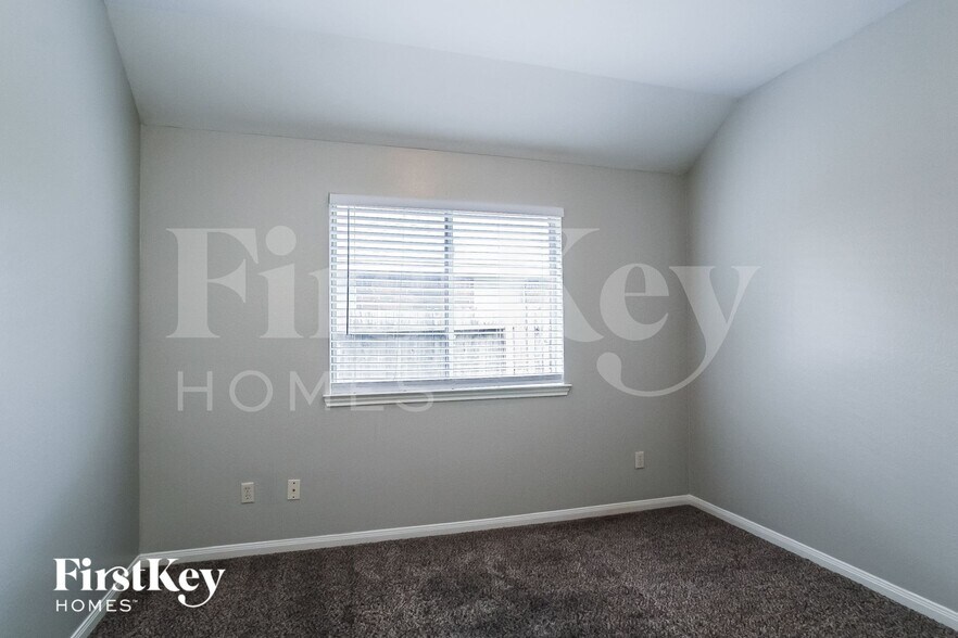 Building Photo - 5311 Lost Cove Ln