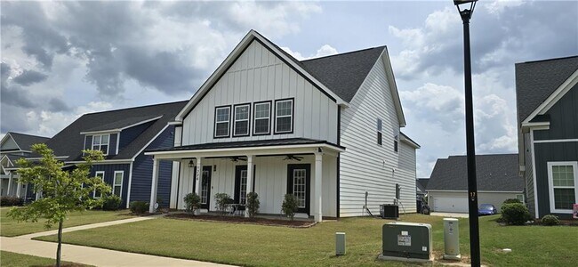 Building Photo - 326 Barrow Ln