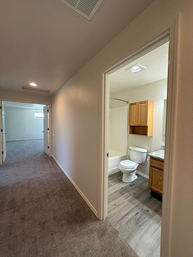 Building Photo - Freshly Updated Four Bedroom