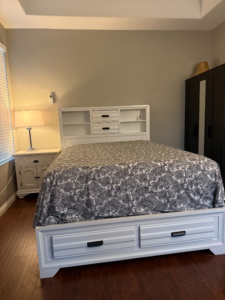 Building Photo - 7847 Hazelnut Dr