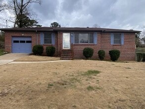 Building Photo - 2632 5th St NE