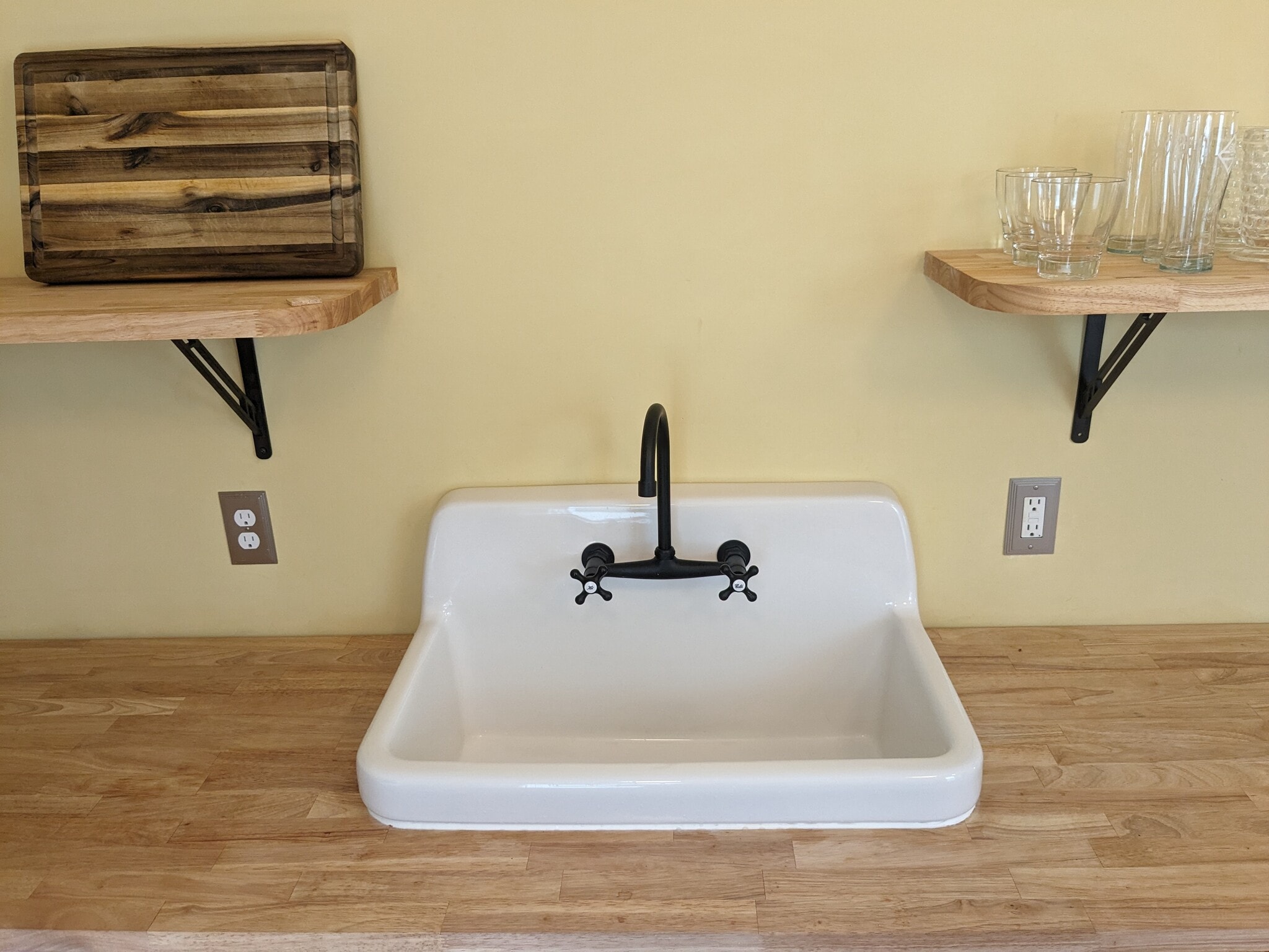 Building Photo - 241 Spring St