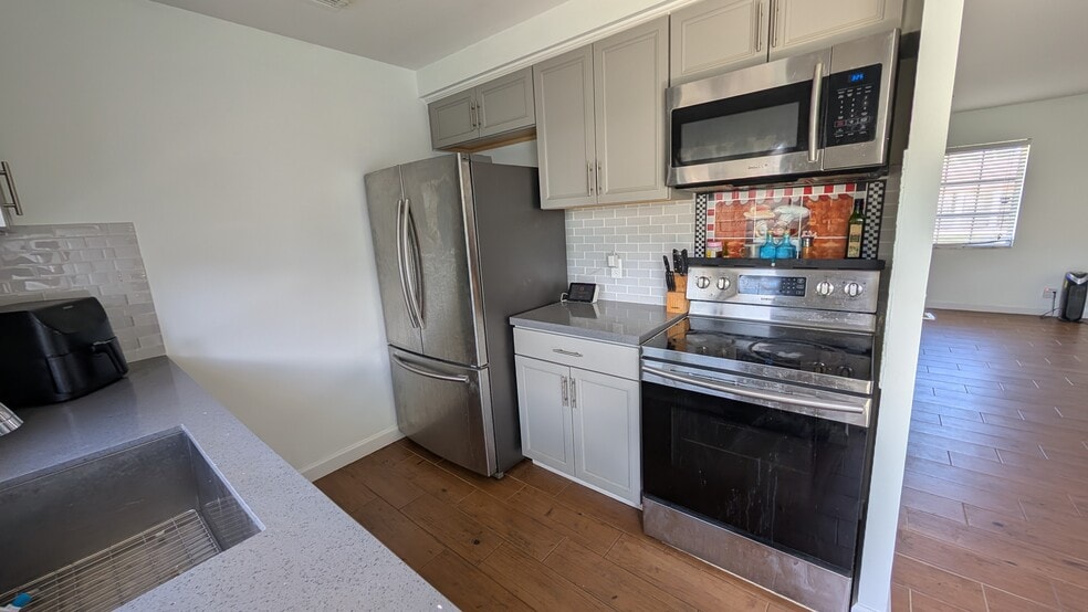 Kitchen - 14915 Whatley Rd