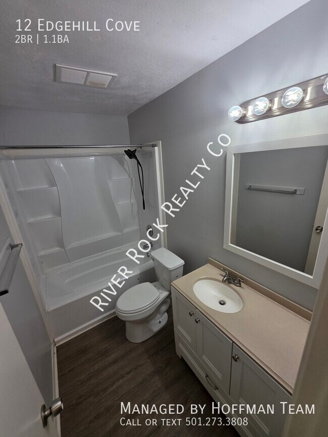 Building Photo - 12 Edgehill Cove