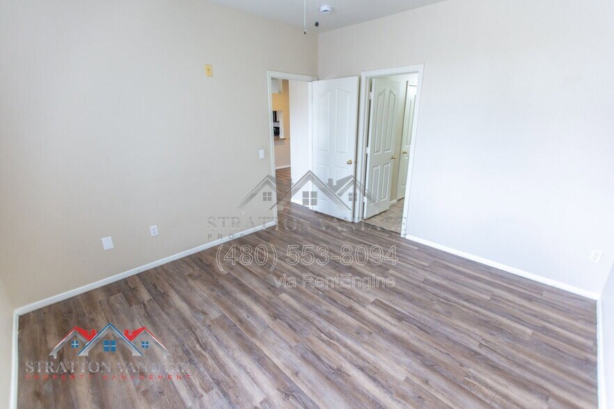 Building Photo - 16013 S Desert Foothills Pkwy