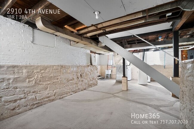 Building Photo - 2910 4th Ave