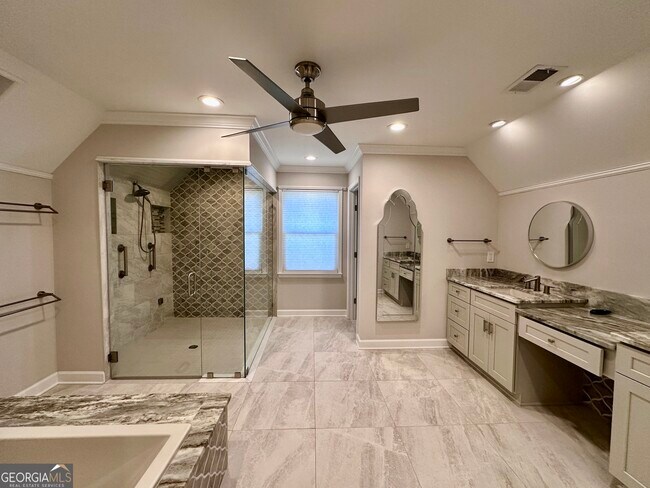 Building Photo - 3363 Somerset Trace