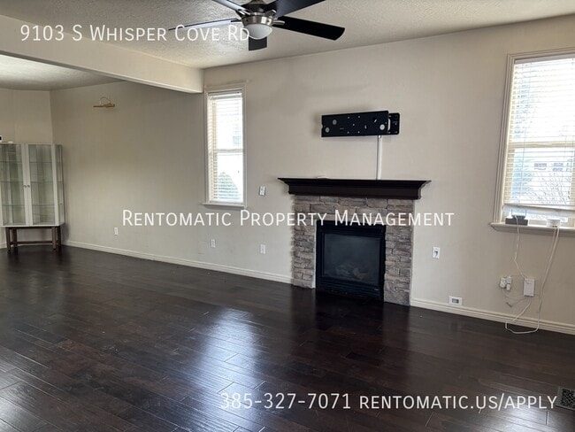 Building Photo - 9103 Whisper Cove Rd