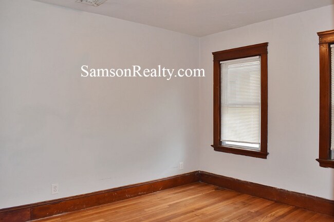 Building Photo - 1012 Narragansett Blvd