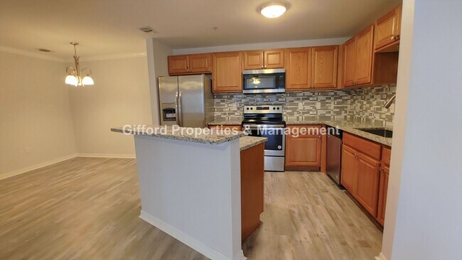 Building Photo - Luxury 2BR/2BA Renovated Avanti Condo