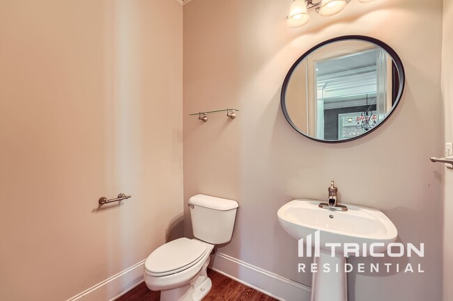 Building Photo - 3893 Ridge Grove Way