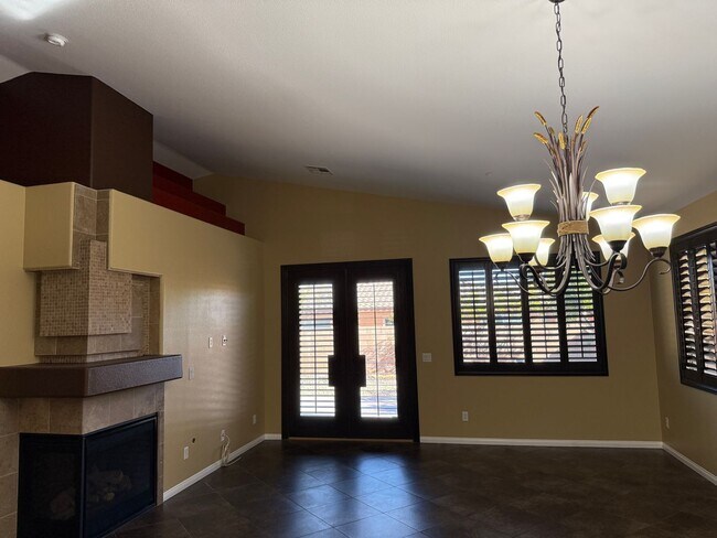 Building Photo - Magnificent Home Located In Guard Gated Tuscany!