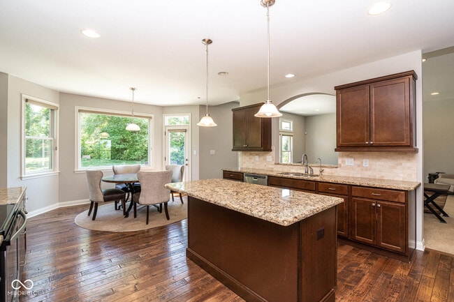 Building Photo - 10599 Geist View Dr