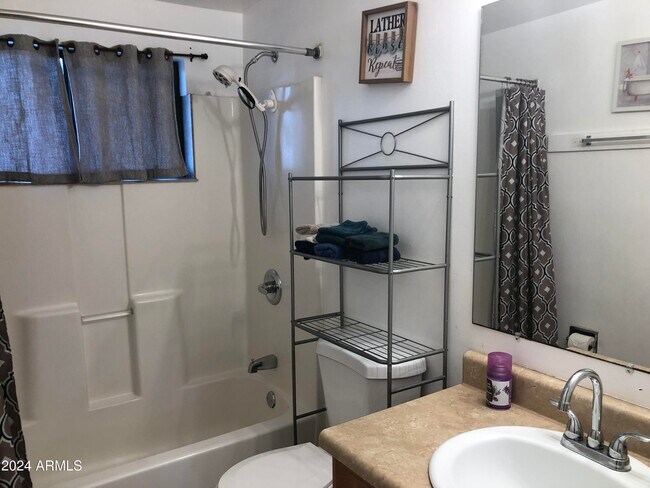 Building Photo - 2015 S Granada Dr