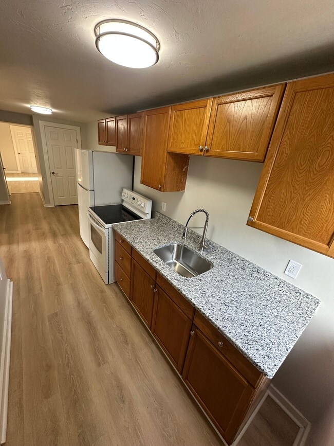 Kitchen - 109 Prichard St