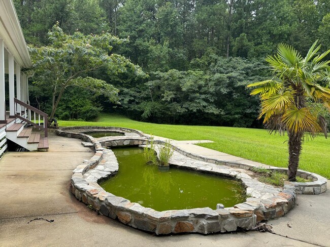 Building Photo - Beautiful private oasis located in Pamlico County