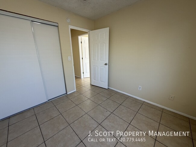 Building Photo - 1757 E Harvard St