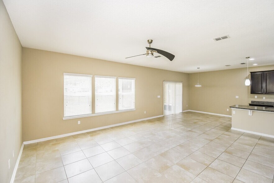Building Photo - 918 Glendale Ln