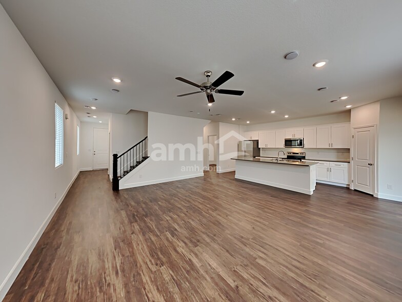 Building Photo - 8938 Tiger Tooth Ave